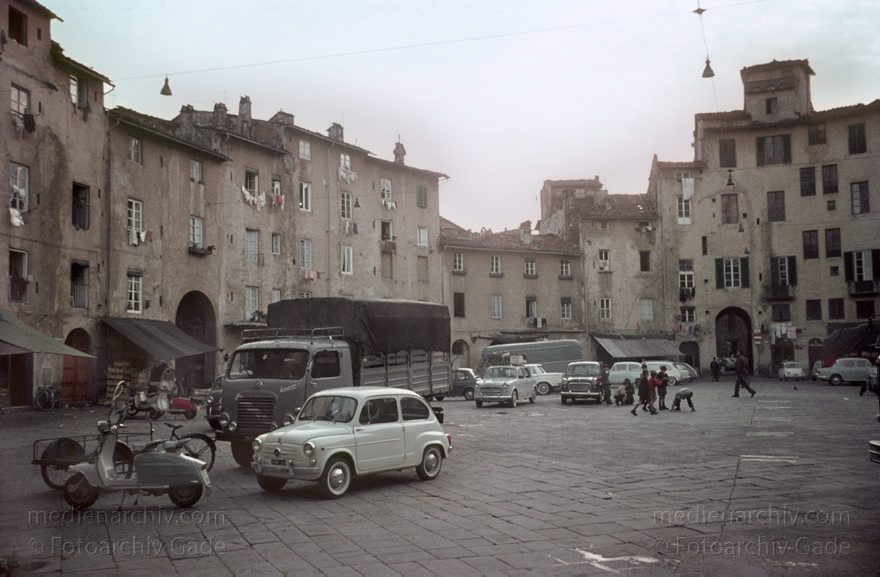 1968. Italien. Toskana. Lucca
1968. Italien. Toskana. Lucca
Schlüsselwörter: 1968;Lucca;Toskana;Tuscany