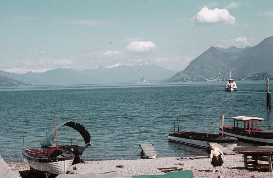 um 1965. Italien. Stresa
um 1965. Italien. Piemont. Verbano-Cusio-Ossola. Stresa.  	Stresiani. Italy. Italia
Schlüsselwörter: 1965;Boote;Italia;Italien;Italy;Küste;Mittelmeer;Piemont;Stresa