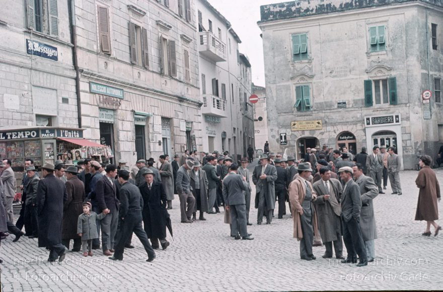 um 1960. Italien. Latium. Viterbo . Tarquinia. Italy. Italia
um 1960. Italien. Latium. Viterbo . Tarquinia. Italy. Italia
Schlüsselwörter: 1960;Italia;Italien;Italy;Latium;Tarquinia;Viterbo