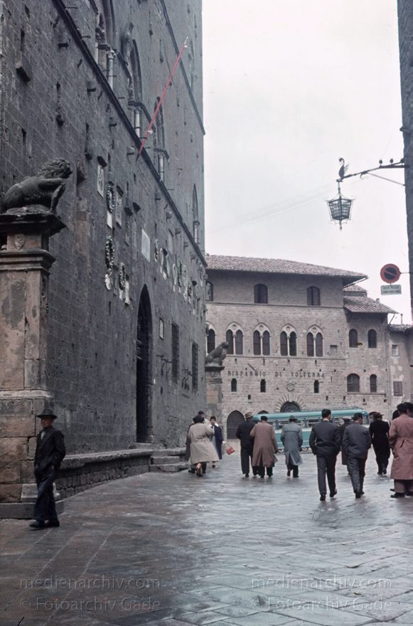 1960. Italien. Volterra.
1960. Italien. Volterra.
Schlüsselwörter: 1960;Italia;Italien;Italy;Volterra