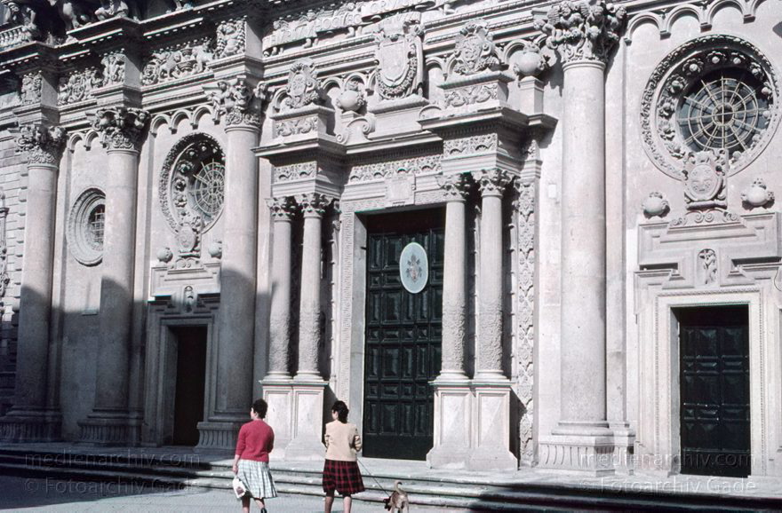 um 1960. Italien. Apulien. Lecce - Italy. Apulia - Italia. Puglia
um 1960. Italien. Apulien. Lecce - Italy. Apulia - Italia. Puglia
Schlüsselwörter: 1960;Apulien;Italia;Italien;Italy;Lecce;Puglia