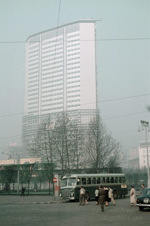 1959. Italien. Lombardei. Mailand
1959. Italien. Lombardei. Mailand.  Italy. Lombardy. Milan. Italia. Lombardia. Milan
Schlüsselwörter: 1959;Italia;Italy;Lombardei;Lombardy;Mailand;Milan