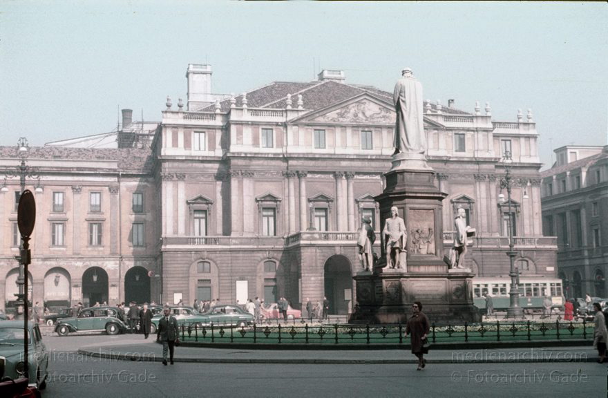 1959. Italien. Lombardei. Mailand
1959. Italien. Lombardei. Mailand.  Italy. Lombardy. Milan. Italia. Lombardia. Milan
Schlüsselwörter: 1959;Italia;Italy;Lombardei;Lombardy;Mailand;Milan