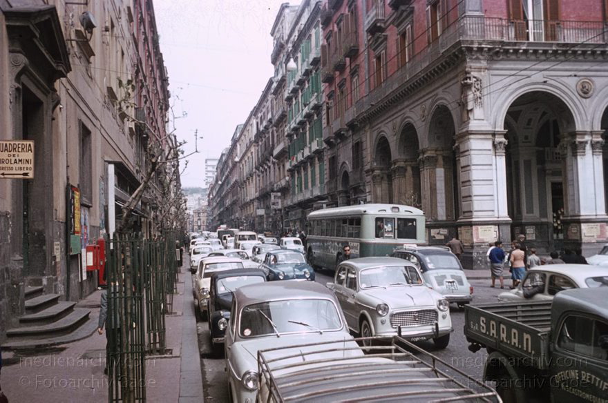 1955. Italien. Neapel. -  Italy. Naples -  Italia. Napoli
1955. Italien. Provinz Neapel. Region Kampanien. Neapel. -  Italy. Naples -  Italia. Campania. Napoli
Schlüsselwörter: 1955;Campania;Italia;Italien;Italy;Kampanien;Naples;Napoli;Neapel