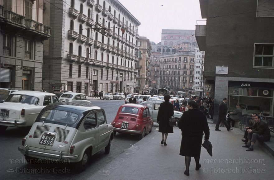 1955. Italien. Neapel. -  Italy. Naples -  Italia. Napoli
1955. Italien. Provinz Neapel. Region Kampanien. Neapel. -  Italy. Naples -  Italia. Campania. Napoli
Schlüsselwörter: 1955;Campania;Italia;Italien;Italy;Kampanien;Naples;Napoli;Neapel