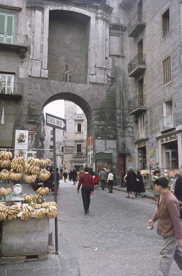 1955. Italien. Neapel. -  Italy. Naples -  Italia. Napoli
1955. Italien. Provinz Neapel. Region Kampanien. Neapel. -  Italy. Naples -  Italia. Campania. Napoli
Schlüsselwörter: 1955;Campania;Italia;Italien;Italy;Kampanien;Naples;Napoli;Neapel