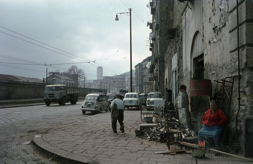 1955. Italien. Neapel. -  Italy. Naples -  Italia. Napoli
1955. Italien. Provinz Neapel. Region Kampanien. Neapel. -  Italy. Naples -  Italia. Campania. Napoli
Schlüsselwörter: 1955;Campania;Italia;Italien;Italy;Kampanien;Naples;Napoli;Neapel