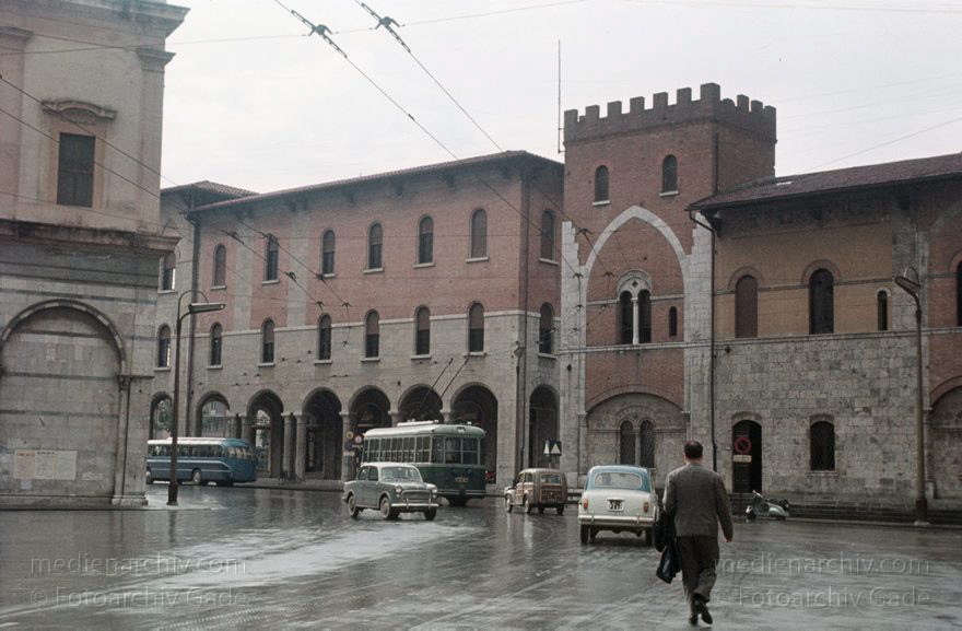 1968. Italien. Toskana. Pisa
1968. Italien. Toskana. Pisa. Italia. Toscana.  Italy. Tuscany
Schlüsselwörter: 1968;Italia;Italien;Italy;Pisa;Toscana;Toskana;Tuscany