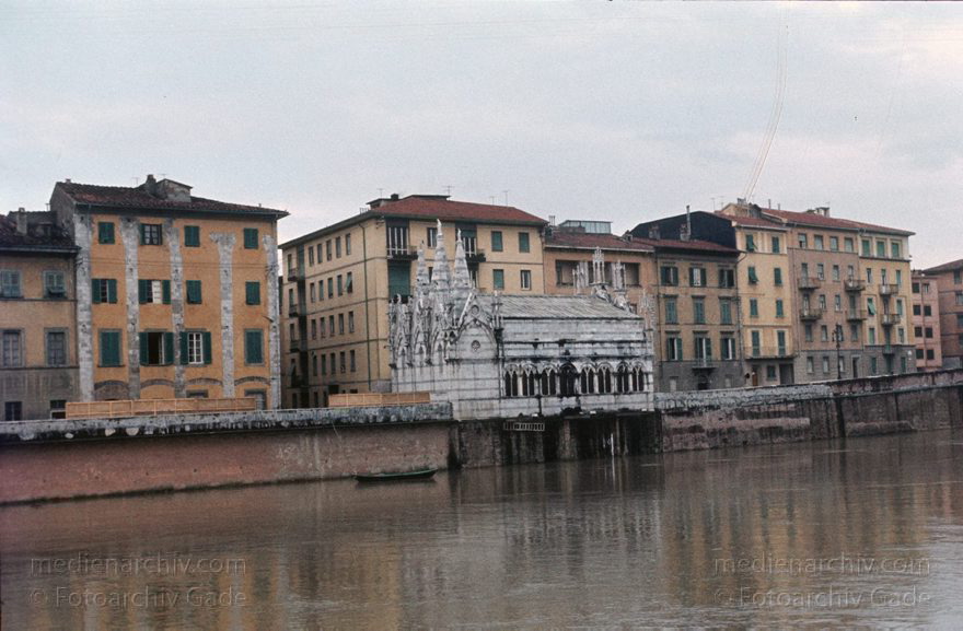 1968. Italien. Toskana. Pisa
1968. Italien. Toskana. Pisa. Italia. Toscana.  Italy. Tuscany
Schlüsselwörter: 1968;Arno;Fluss;Italia;Italien;Italy;Pisa;Toscana;Toskana;Tuscany