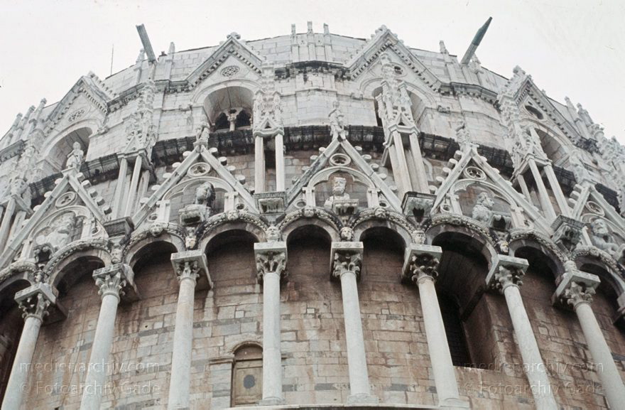 1968. Italien. Toskana. Pisa
1968. Italien. Toskana. Pisa. Italia. Toscana.  Italy. Tuscany
Schlüsselwörter: 1968;Italia;Italien;Italy;Kathedrale;Pisa;Toscana;Toskana;Tuscany