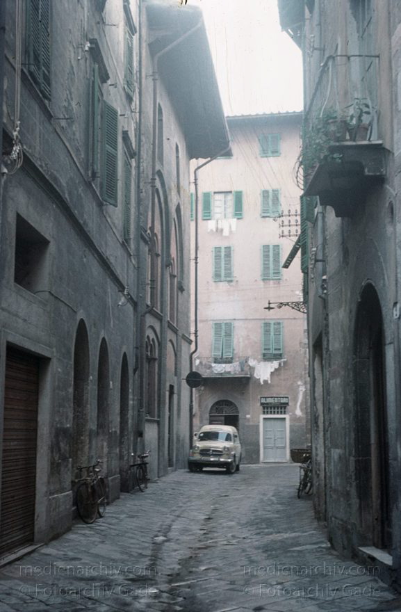 1968. Italien. Toskana. Pisa
1968. Italien. Toskana. Pisa. Italia. Toscana.  Italy. Tuscany
Schlüsselwörter: 1968;Italia;Italien;Italy;Pisa;Toscana;Toskana;Tuscany
