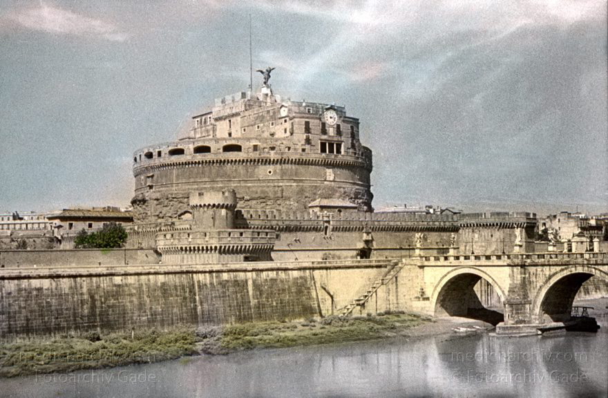 1933. Italien. Latium. Rom
1933. Italien. Latium. Rom. -  Italy. Lazio. Rome  - Italia. Lazio. Roma.  Koloriertes Schwarzweissdia.
Schlüsselwörter: 1933;Italia;Italien;Italy;Latium;Lazio;Rom;Roma