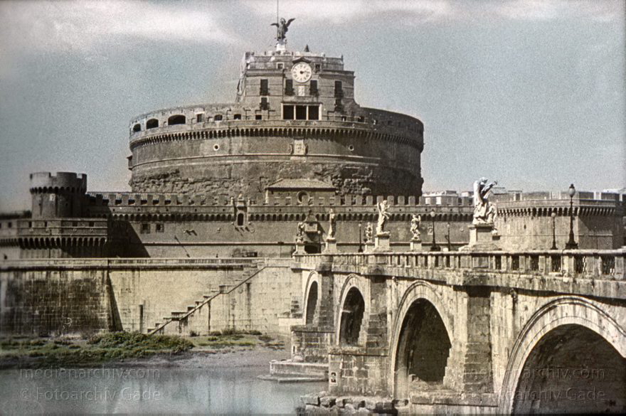 1933. Italien. Latium. Rom
1933. Italien. Latium. Rom. -  Italy. Lazio. Rome  - Italia. Lazio. Roma.  Koloriertes Schwarzweissdia.
Schlüsselwörter: 1933;Italia;Italien;Italy;Latium;Lazio;Rom;Roma