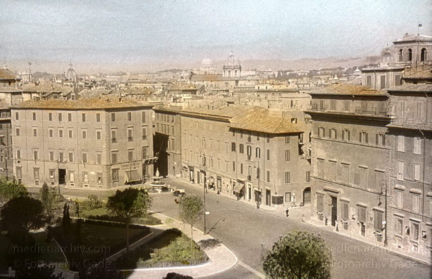 1933. Italien. Latium. Rom
1933. Italien. Latium. Rom. -  Italy. Lazio. Rome  - Italia. Lazio. Roma.  Koloriertes Schwarzweissdia.
Schlüsselwörter: 1933;Italia;Italien;Italy;Latium;Lazio;Rom;Roma