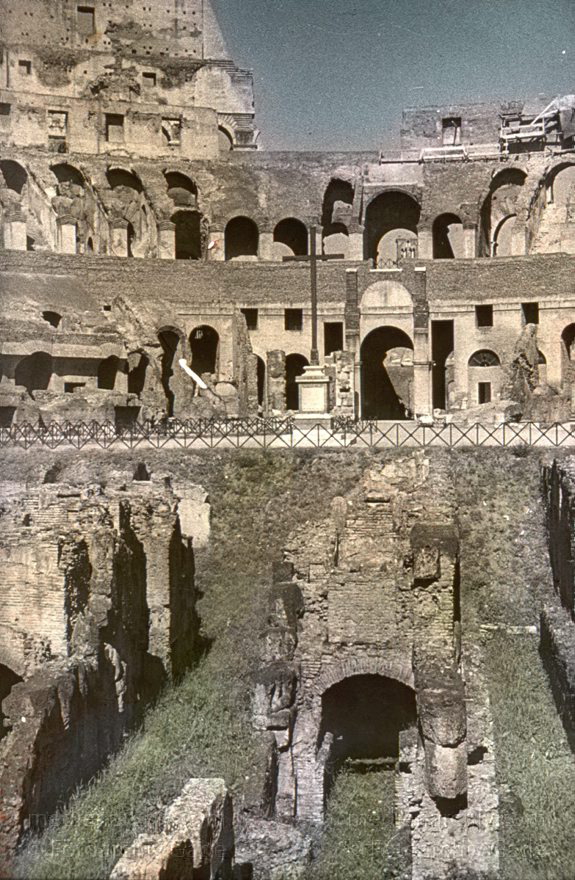 1933. Italien. Latium. Rom
1933. Italien. Latium. Rom. -  Italy. Lazio. Rome  - Italia. Lazio. Roma.  Koloriertes Schwarzweissdia.
Schlüsselwörter: 1933;Italia;Italien;Italy;Latium;Lazio;Rom;Roma