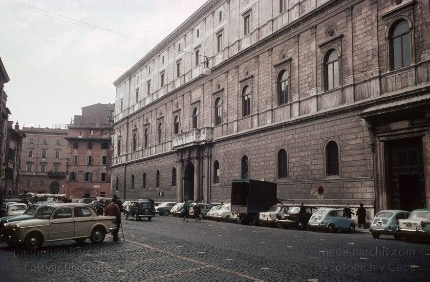 1965. Italien. Latium. Rom
1965. Italien. Latium. Rom. -  Italy. Lazio. Rome  - Italia. Lazio. Roma
Schlüsselwörter: 1965;Italia;Italien;Italy;Latium;Lazio;Rom;Roma