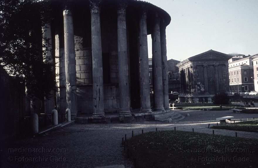 1960er. Italien. Latium. Rom
1960er. Italien. Latium. Rom. -  Italy. Lazio. Rome  - Italia. Lazio. Roma
Schlüsselwörter: 1960er;Italia;Italien;Italy;Latium;Lazio;Rom;Roma