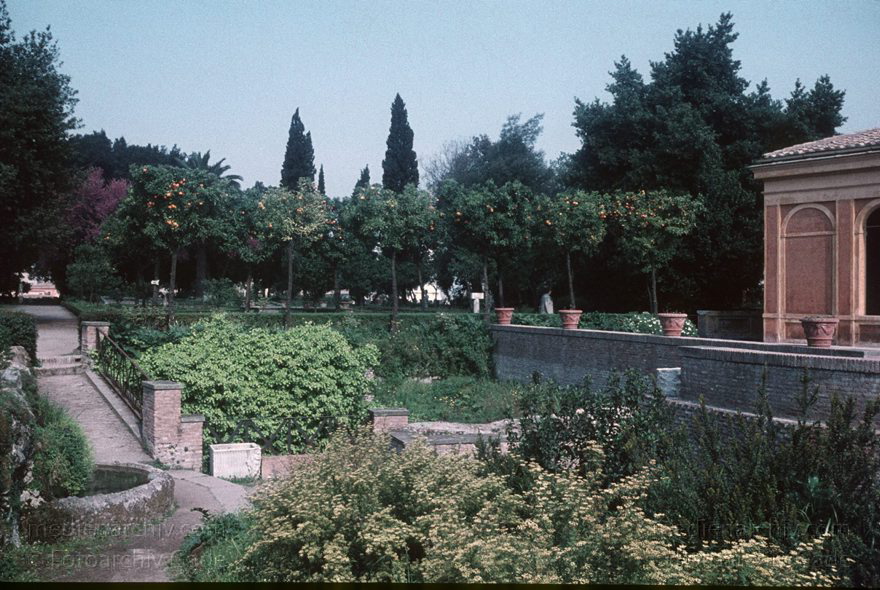 1960er. Italien. Latium. Rom
1960er. Italien. Latium. Rom. -  Italy. Lazio. Rome  - Italia. Lazio. Roma.
Schlüsselwörter: 1960er;Italia;Italien;Italy;Latium;Lazio;Rom;Roma