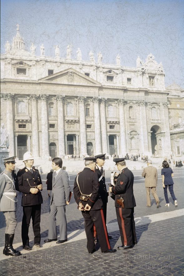 1965. Italien. Latium. Rom. St. Petri
1965. Italien. Latium. Rom. -  Italy. Lazio. Rome  - Italia. Lazio. Roma. St. Petri
Schlüsselwörter: 1965;Italia;Italien;Italy;Latium;Lazio;Rom;Roma;St. Petri
