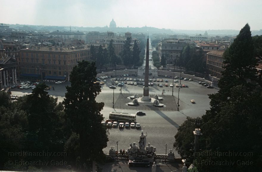 1973. Italien. Latium. Rom
1973. Italien. Latium. Rom. -  Italy. Lazio. Rome  - Italia. Lazio. Roma
Schlüsselwörter: 1973;Italia;Italien;Italy;Latium;Lazio;Rom;Roma