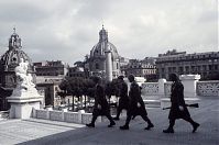Italy-Rom-196x-229.jpg