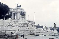 Italy-Rom-196x-236.jpg