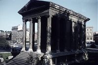 Italy-Rom-196x-240.jpg