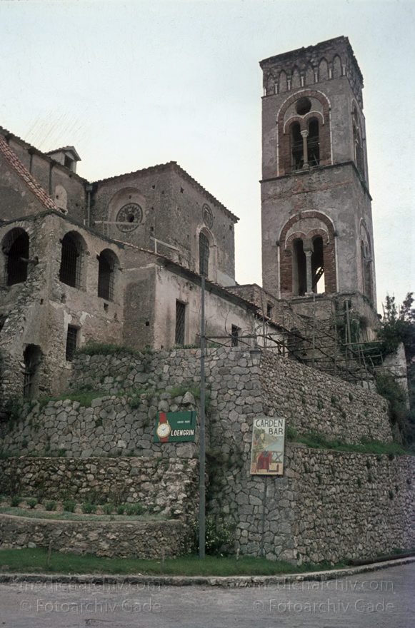 um 1960. Italien. Sorrent
um 1960. Italien. Provinz Neapel. Region Kampanien. Sorrent. -  Italy. Naples. Sorrent -  Italia. Sorrento
Schlüsselwörter: 1960;Campania;Italia;Italien;Italy;Kampanien;Naples;Napoli;Neapel;Sorrento