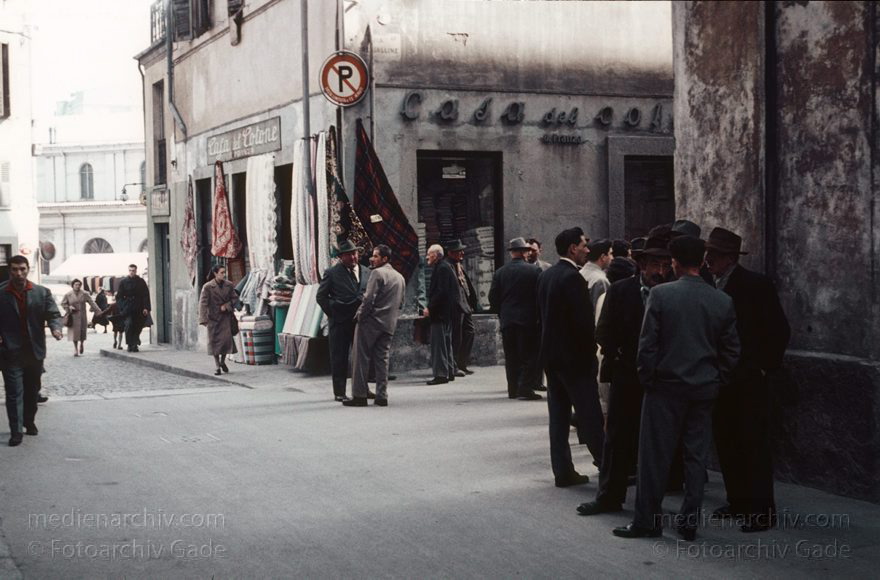 1959. Italien. Piemont. Turin
1959. Italien. Piemont. Turin -   Italy. Piedmont - Italia. Torino
Schlüsselwörter: 1959;Italia;Italien;Italy;Piedmont;Piemont;Torino;Turin