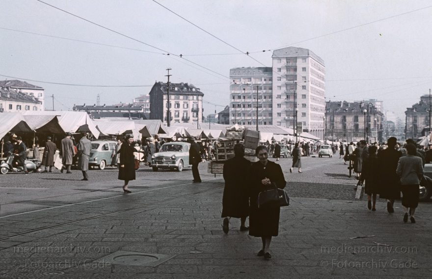 1959. Italien. Piemont. Turin
1959. Italien. Piemont. Turin -   Italy. Piedmont - Italia. Torino
Schlüsselwörter: 1959;Italia;Italien;Italy;Piedmont;Piemont;Torino;Turin