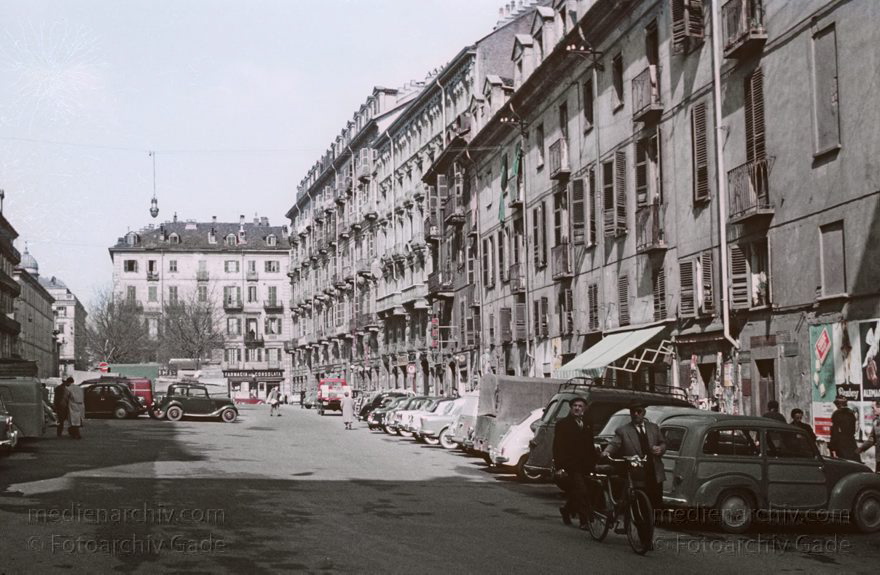1959. Italien. Piemont. Turin
1959. Italien. Piemont. Turin -   Italy. Piedmont - Italia. Torino
Schlüsselwörter: 1959;Italia;Italien;Italy;Piedmont;Piemont;Torino;Turin