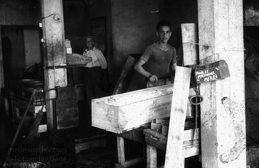 1955. Italien. Neapel. -  Italy. Naples -  Italia. Napoli
1955. Italien. Provinz Neapel. Region Kampanien. Neapel. -  Italy. Naples -  Italia. Campania. Napoli
Schlüsselwörter: 1955;Campania;Italia;Italien;Italy;Kampanien;Naples;Napoli;Neapel