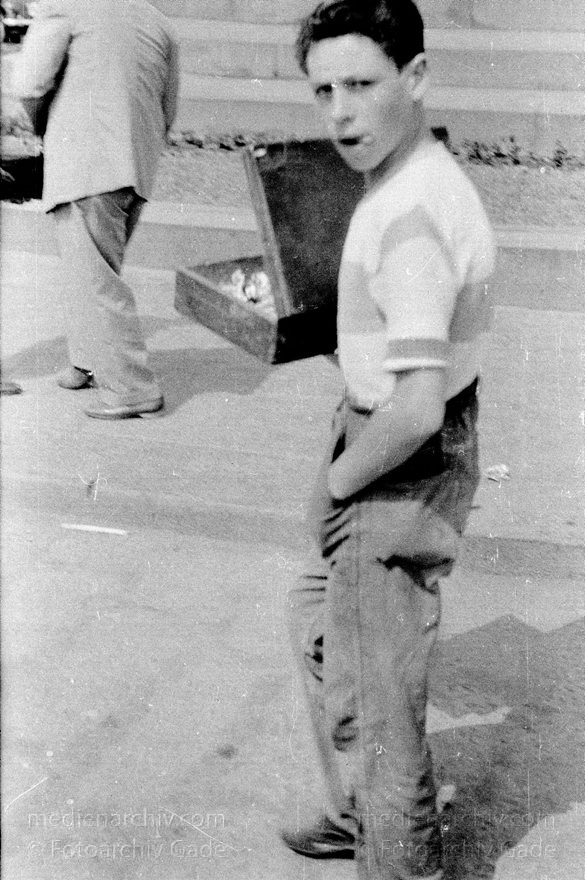1955. Italien. Neapel. -  Italy. Naples -  Italia. Napoli
1955. Italien. Provinz Neapel. Region Kampanien. Neapel. -  Italy. Naples -  Italia. Campania. Napoli
Schlüsselwörter: 1955;Campania;Italia;Italien;Italy;Kampanien;Naples;Napoli;Neapel