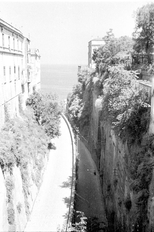 1955. Italien. Neapel. -  Italy. Naples -  Italia. Napoli
1955. Italien. Provinz Neapel. Region Kampanien. Neapel. -  Italy. Naples -  Italia. Campania. Napoli
Schlüsselwörter: 1955;Campania;Italia;Italien;Italy;Kampanien;Naples;Napoli;Neapel