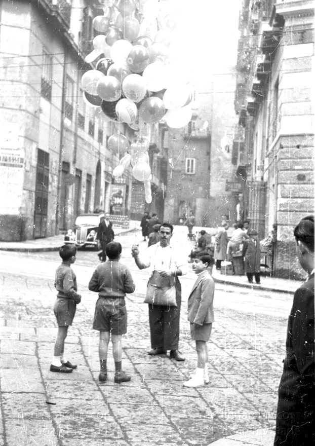 1955. Italien. Neapel. -  Italy. Naples -  Italia. Napoli
1955. Italien. Provinz Neapel. Region Kampanien. Neapel. -  Italy. Naples -  Italia. Campania. Napoli
Schlüsselwörter: 1955;Campania;Italia;Italien;Italy;Kampanien;Naples;Napoli;Neapel