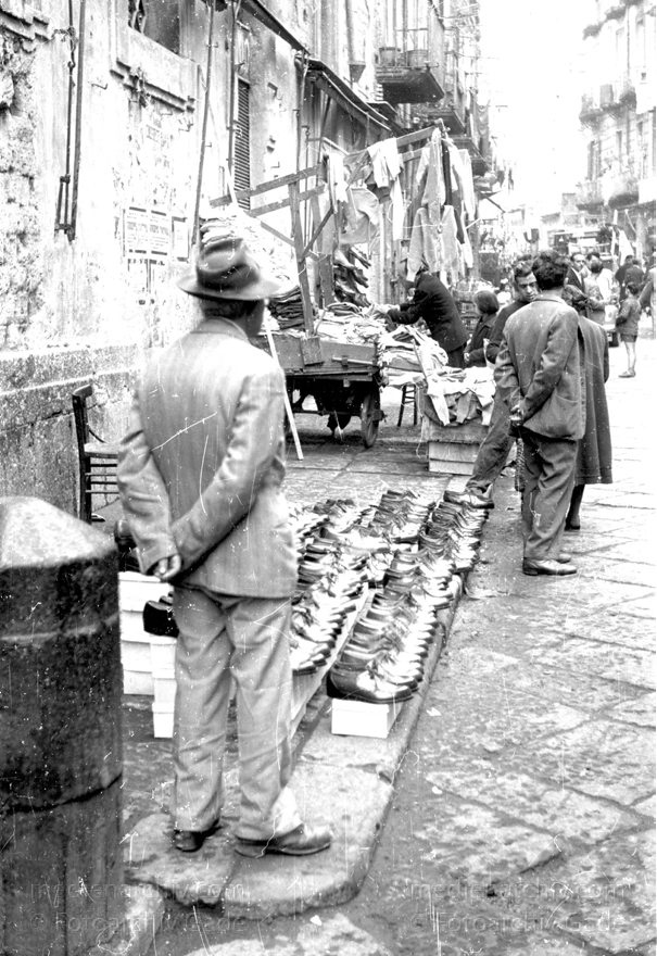 1955. Italien. Neapel. -  Italy. Naples -  Italia. Napoli
1955. Italien. Provinz Neapel. Region Kampanien. Neapel. -  Italy. Naples -  Italia. Campania. Napoli
Schlüsselwörter: 1955;Campania;Italia;Italien;Italy;Kampanien;Naples;Napoli;Neapel