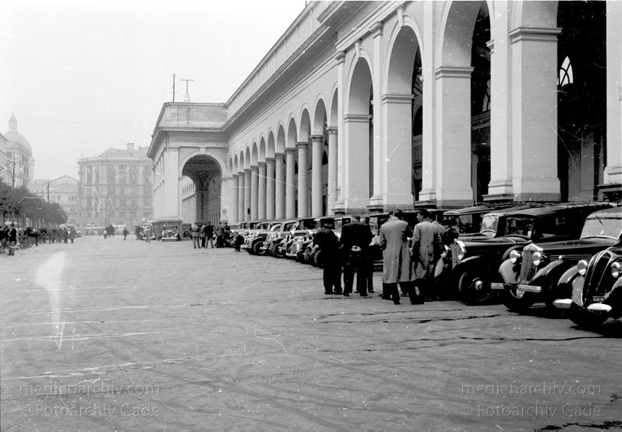 1955. Italien. Neapel. -  Italy. Naples -  Italia. Napoli
1955. Italien. Provinz Neapel. Region Kampanien. Neapel. -  Italy. Naples -  Italia. Campania. Napoli
Schlüsselwörter: 1955;Campania;Italia;Italien;Italy;Kampanien;Naples;Napoli;Neapel