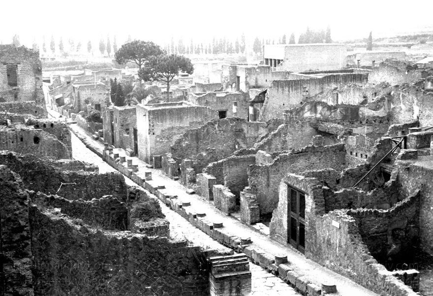 1955. Italien. Neapel. -  Italy. Naples -  Italia. Napoli
1955. Italien. Provinz Neapel. Region Kampanien. Neapel. -  Italy. Naples -  Italia. Campania. Napoli
Schlüsselwörter: 1955;Campania;Italia;Italien;Italy;Kampanien;Naples;Napoli;Neapel