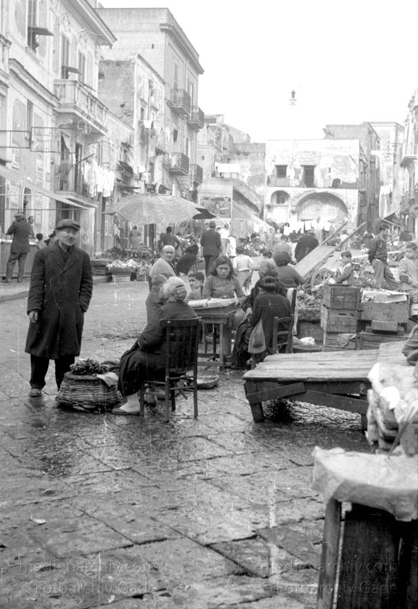 1955. Italien. Neapel. -  Italy. Naples -  Italia. Napoli
1955. Italien. Provinz Neapel. Region Kampanien. Neapel. -  Italy. Naples -  Italia. Campania. Napoli
Schlüsselwörter: 1955;Campania;Italia;Italien;Italy;Kampanien;Naples;Napoli;Neapel