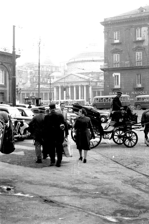 1955. Italien. Neapel. -  Italy. Naples -  Italia. Napoli
1955. Italien. Provinz Neapel. Region Kampanien. Neapel. -  Italy. Naples -  Italia. Campania. Napoli
Schlüsselwörter: 1955;Campania;Italia;Italien;Italy;Kampanien;Naples;Napoli;Neapel