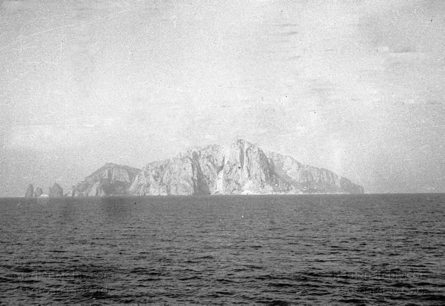 1955. Italien. Capri. Italienische Felseninsel im Golf von Neapel
1955. Italien. Capri. Italienische Felseninsel im Golf von Neapel - Italy - Italia. Isola di Capri
Schlüsselwörter: 1955;Campania;Capri;Golf von Neapel;Italia;Italien;Italy;Kampanien