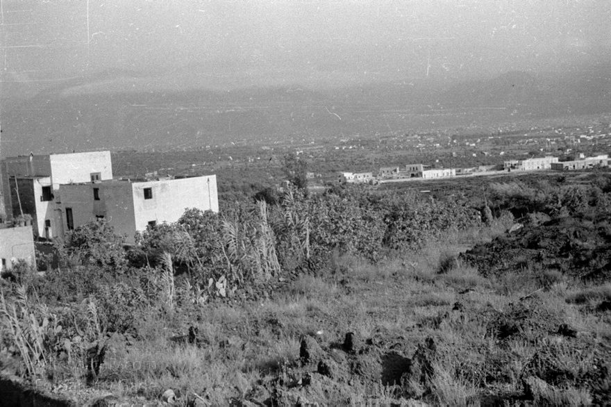 1955. Italien. Capri. Italienische Felseninsel im Golf von Neapel
1955. Italien. Capri. Italienische Felseninsel im Golf von Neapel - Italy - Italia. Isola di Capri
Schlüsselwörter: 1955;Campania;Capri;Golf von Neapel;Italia;Italien;Italy;Kampanien