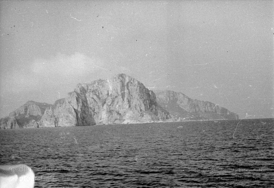 1955. Italien. Capri. Italienische Felseninsel im Golf von Neapel
1955. Italien. Capri. Italienische Felseninsel im Golf von Neapel - Italy - Italia. Isola di Capri
Schlüsselwörter: 1955;Campania;Capri;Golf von Neapel;Italia;Italien;Italy;Kampanien