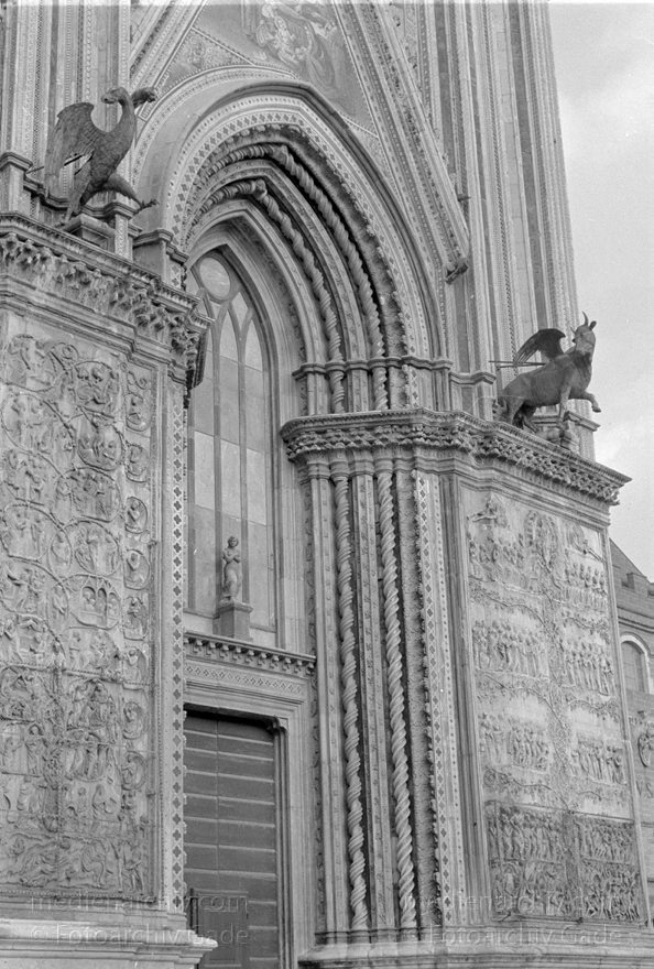 1950er. Italien. Provinz Terni. Region Umbrien. Orvieto
1950er. Italien. Provinz Terni. Region Umbrien. Orvieto. Kathedrale -  Italy. Perugia
Schlüsselwörter: 1950er;Italia;Italien;Italy;Kathedrale;Orvieto;Umbrien