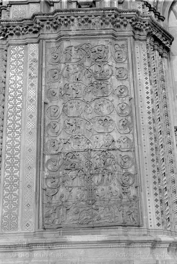 1950er. Italien. Provinz Terni. Region Umbrien. Orvieto
1950er. Italien. Provinz Terni. Region Umbrien. Orvieto. Kathedrale -  Italy. Perugia
Schlüsselwörter: 1950er;Italia;Italien;Italy;Kathedrale;Orvieto;Umbrien