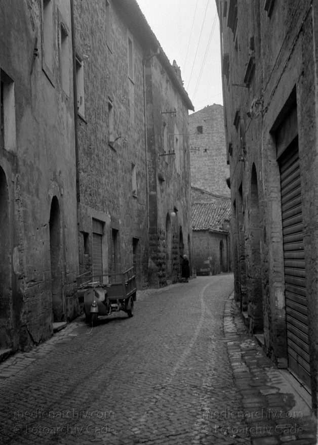 1950er. Italien. Provinz Terni. Region Umbrien. Orvieto
1950er. Italien. Provinz Terni. Region Umbrien. Orvieto. -  Italy. Perugia
Schlüsselwörter: 1950er;Italia;Italien;Italy;Orvieto;Umbrien