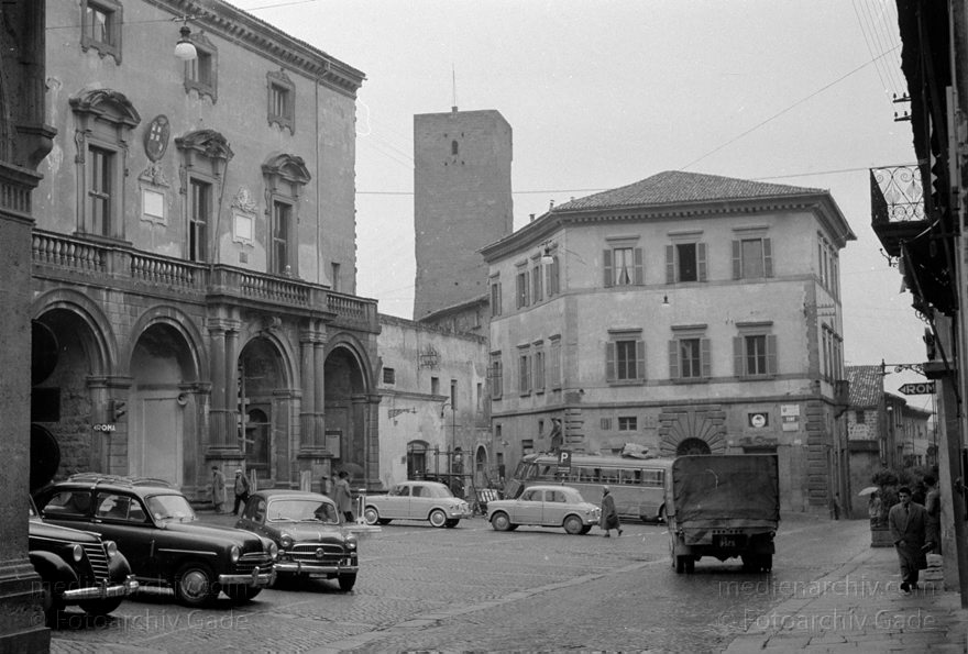 1950er. Italien. Provinz Terni. Region Umbrien. Orvieto
1950er. Italien. Provinz Terni. Region Umbrien. Orvieto. -  Italy. Perugia
Schlüsselwörter: 1950er;Italia;Italien;Italy;Orvieto;Umbrien