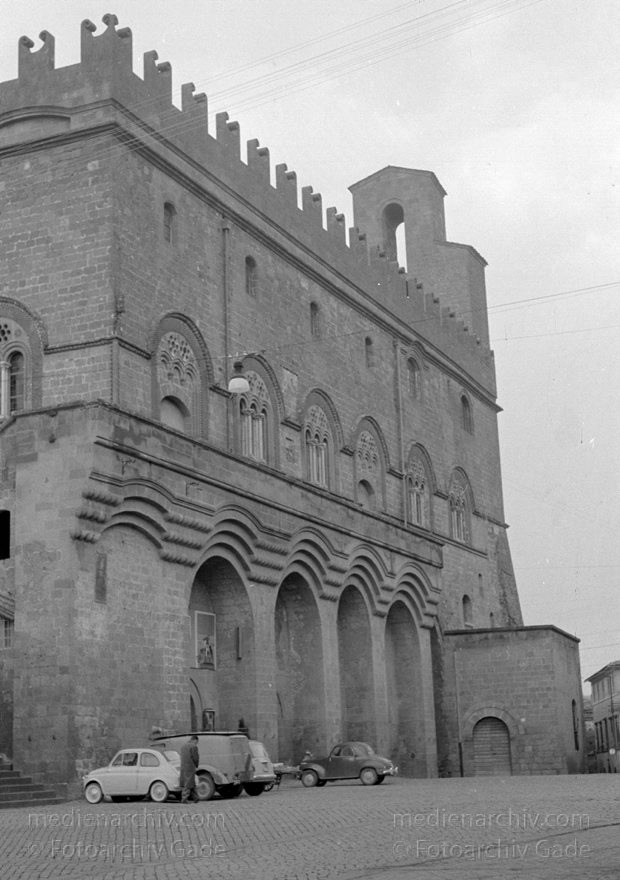1950er. Italien. Provinz Terni. Region Umbrien. Orvieto
1950er. Italien. Provinz Terni. Region Umbrien. Orvieto. -  Italy. Perugia
Schlüsselwörter: 1950er;Italia;Italien;Italy;Orvieto;Umbrien