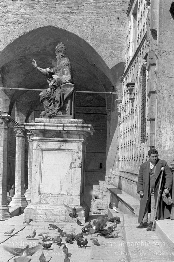 1950er. Italien. Provinz Perugia. Region Umbrien. Perugia
1950er. Italien. Provinz Perugia. Region Umbrien. Perugia. -  Italy. Perugia
Schlüsselwörter: 1950er;Italia;Italien;Italy;Perugia;Umbrien