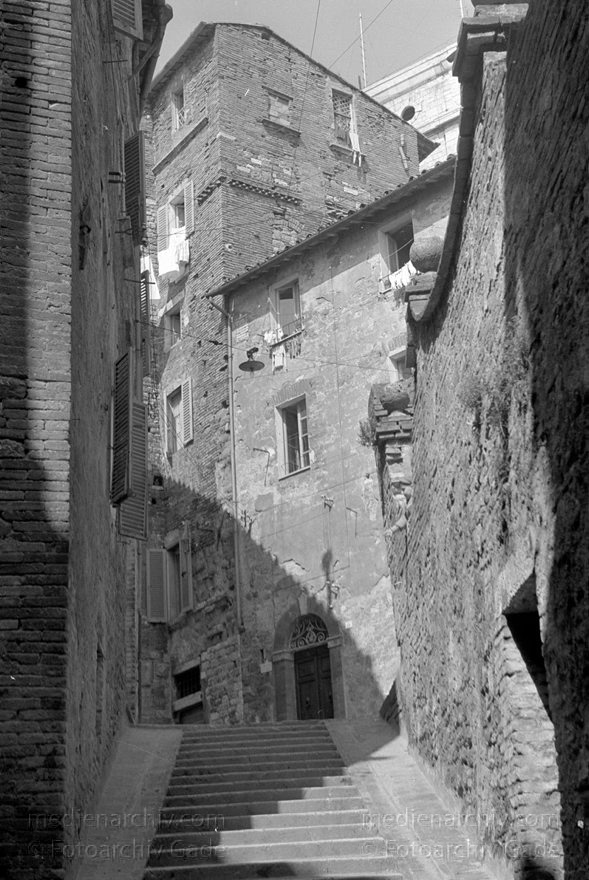 1950er. Italien. Provinz Perugia. Region Umbrien. Perugia
1950er. Italien. Provinz Perugia. Region Umbrien. Perugia. -  Italy. Perugia
Schlüsselwörter: 1950er;Italia;Italien;Italy;Perugia;Umbrien